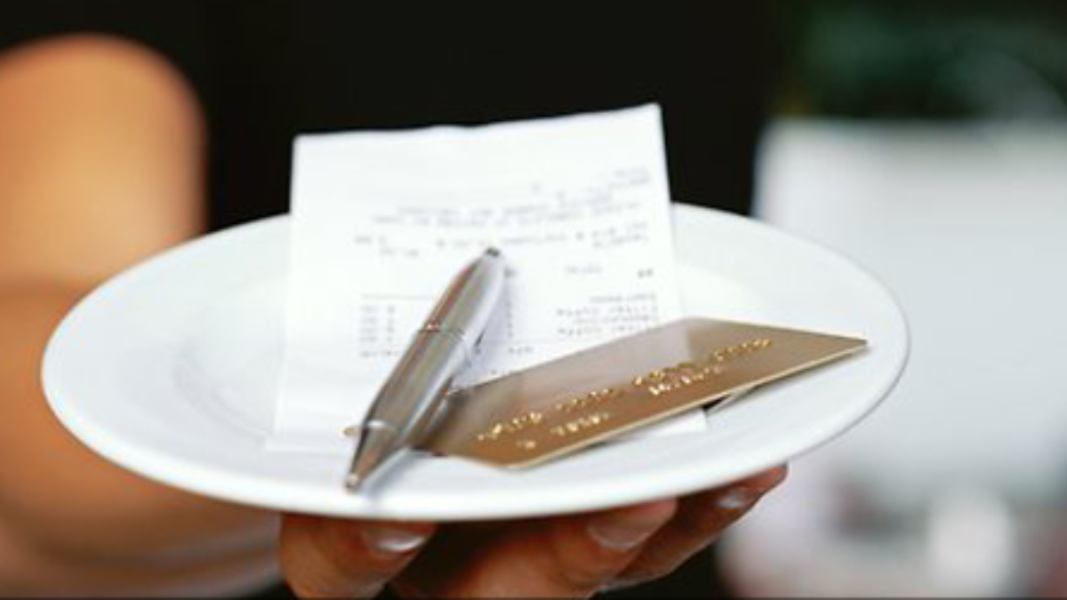 Hesaba ek: Kuver ücreti neden alınır, yasal mıdır? Bilmeden ödemeyin!