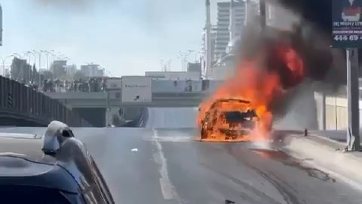 İstanbul'da bakımdan alınan araçta 5. kilometrede yangın çıktı