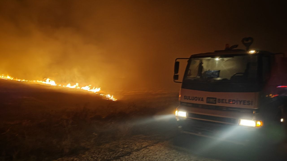 Amasya’da merada yangın çıktı