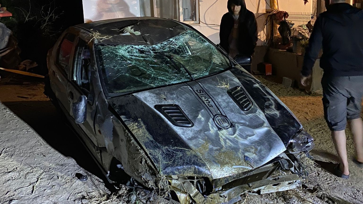 Edirne'de otomobil sulama kanalına uçtu