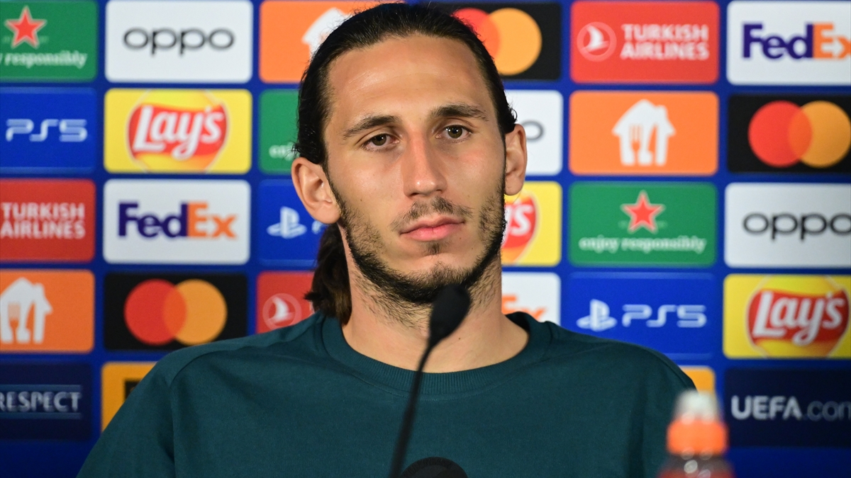 Galatasaray taraftarından Kamil Grabara'ya tepki