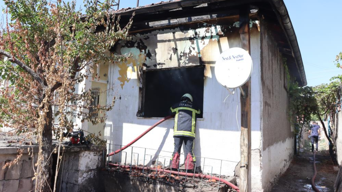 Kayseri'de kiracı oturduğu evi yakıp kayıplara karıştı