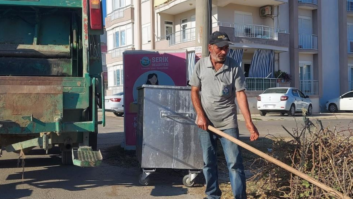 Antalya'da bir kişi cami tuvaletinde bulduğu 7 milyon liralık çeki polise verdi