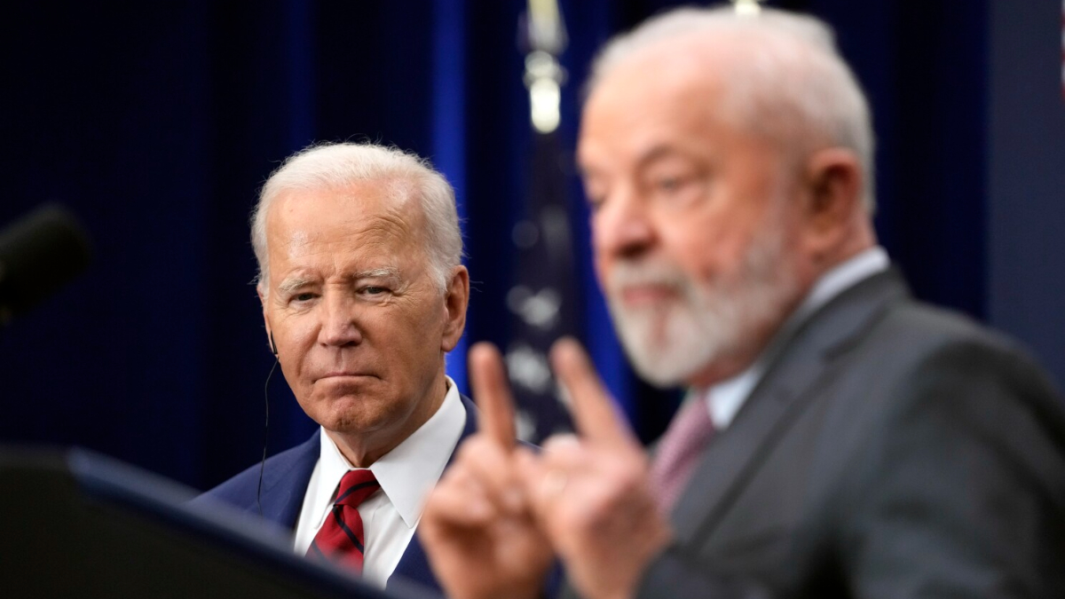 ABD Başkanı Joe Biden, Brezilya Devlet Başkanı Lula da Silva'nın elini sıkmadı