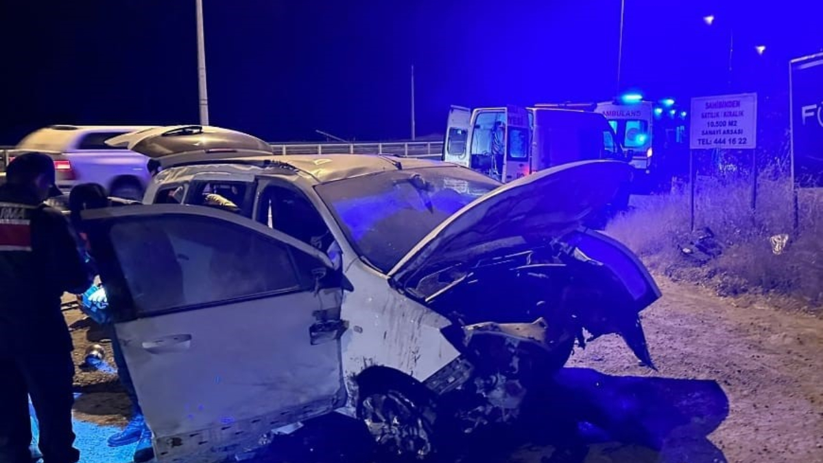 Kütahya'da feci kaza: 2 ölü, 2 yaralı