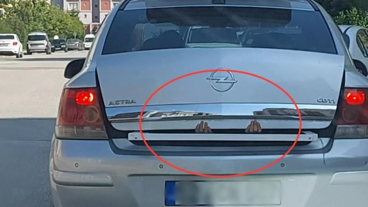 Samsun'da sürücünün bagaj kapağının açılmaması için başvurduğu yöntem şaşırttı