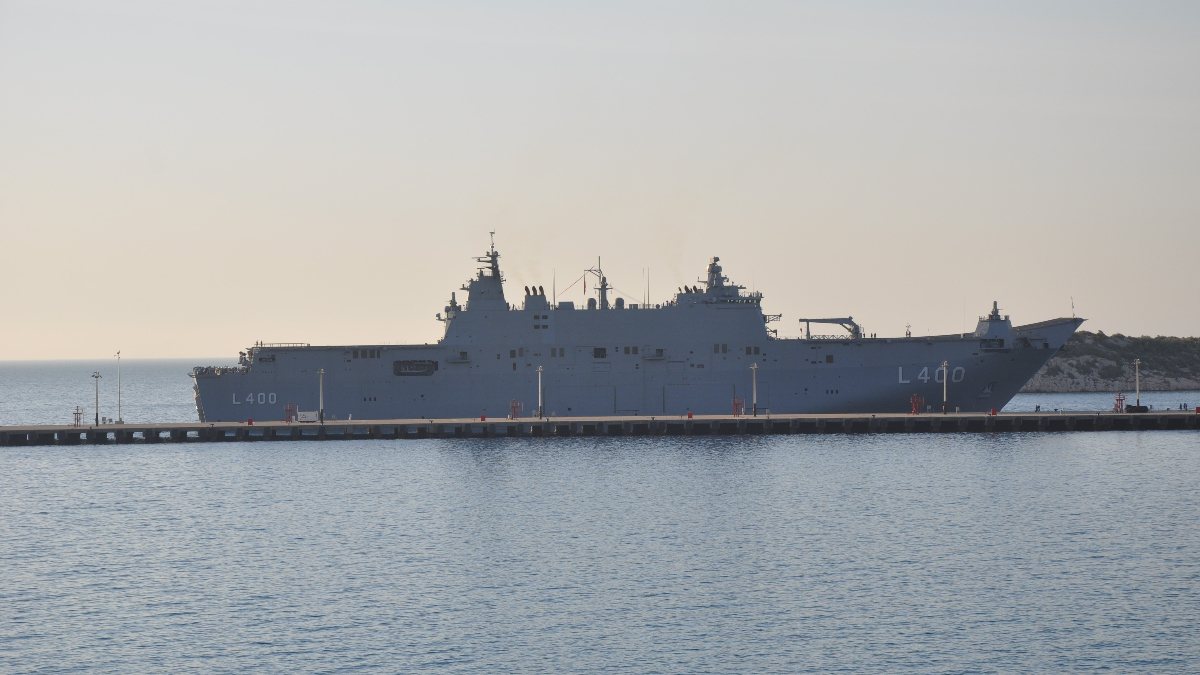 TCG Anadolu, Mersin'in Taşucu Limanı'ndan ayrıldı