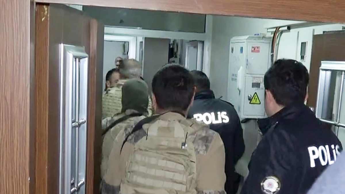 Erzurum'da eşini ve 3 çocuğunu rehin aldı: Kurtarıldılar