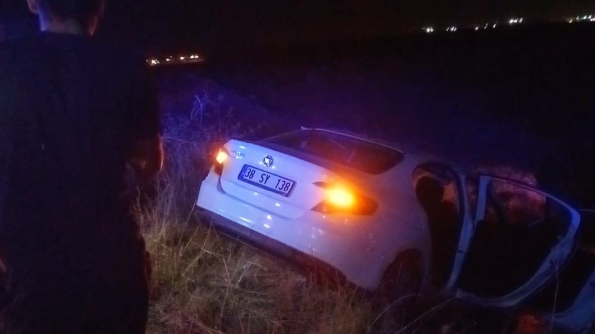 Mardin’de otomobil şarampole yuvarlandı: 1’i çocuk 5 yaralı