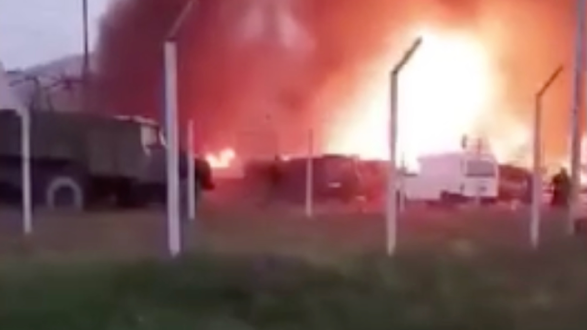 Karabağ'da yakıt deposu patladı: Ölü ve yaralılar var