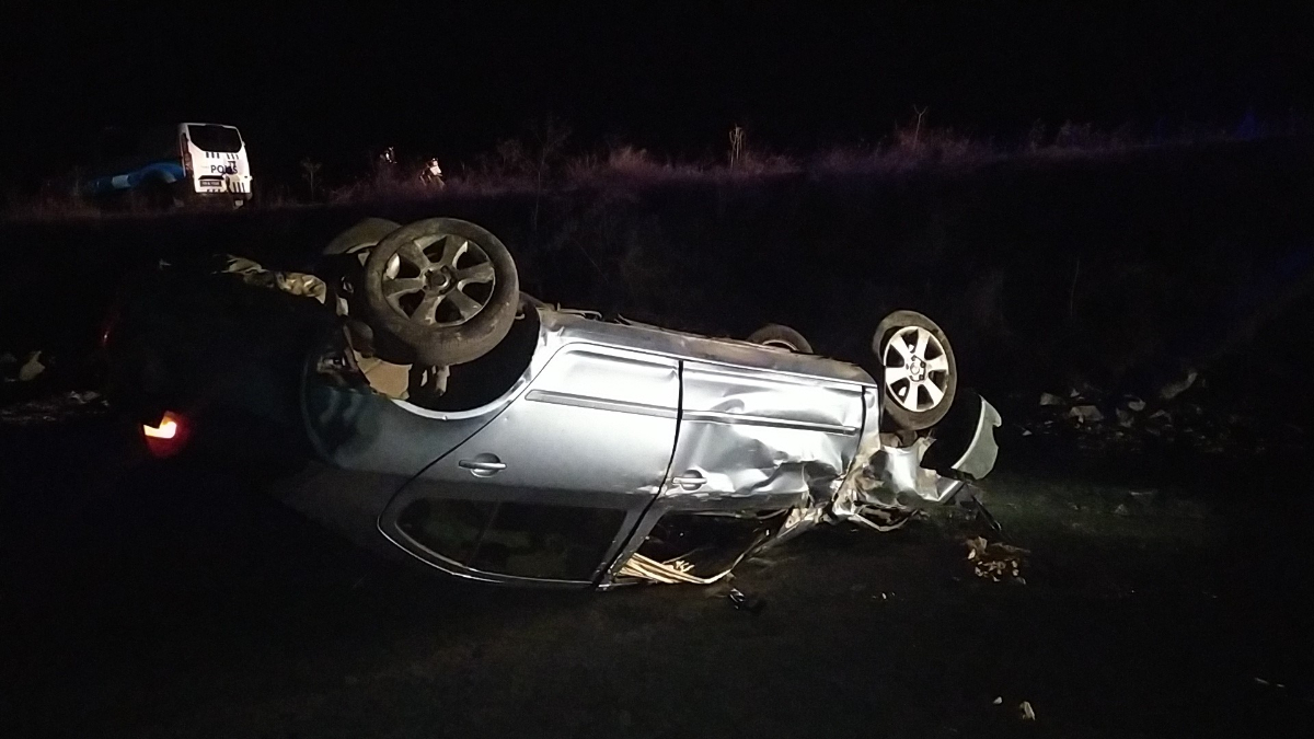 Çorum'da kontrolden çıkan otomobil takla attı: 2 yaralı