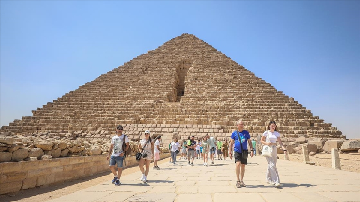 Koronavirüs salgınında gerileyen dünya turizmi hızla toparlanıyor