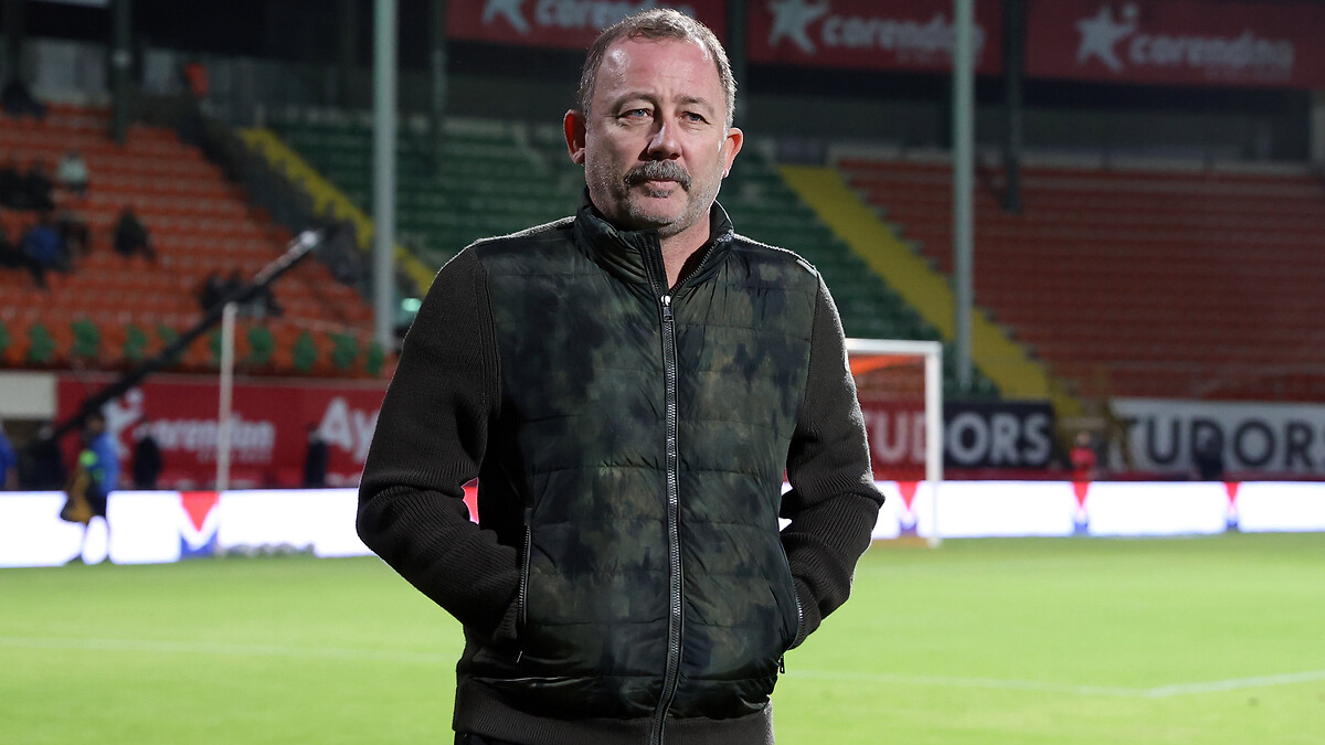 Sergen Yalçın, Samsunspor'la Süper Lig'e dönüyor
