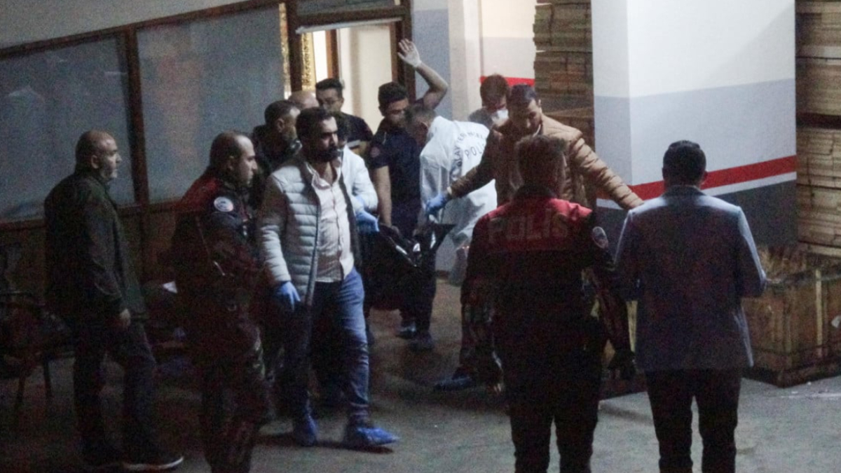 Erzurum'da bir kişi kazara arkadaşını tüfekle vurarak öldürdü