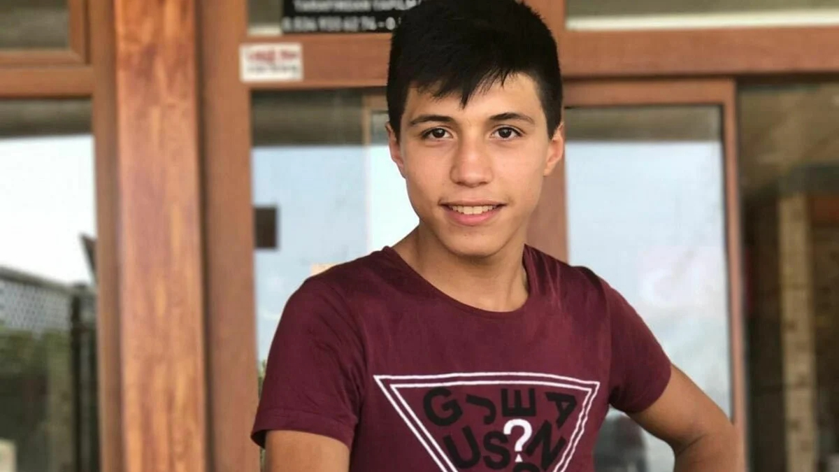 Manisa'da nöbet geçirip yola düştü, otomobil çarpmasıyla can verdi