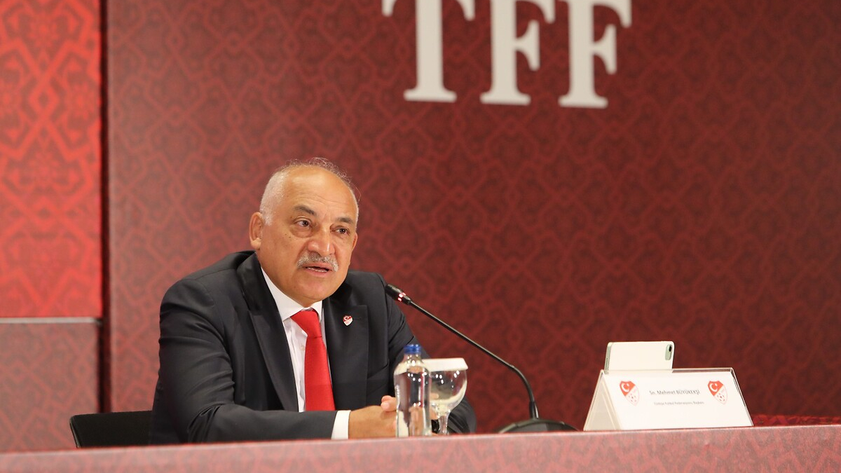 Mehmet Büyükekşi'den yabancı hoca çıkışı: Ayrım yapmayın