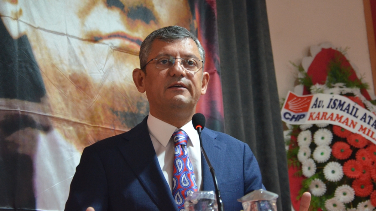 CHP Genel Başkan adayı Özgür Özel partiyi eleştirdi! 'Sağa kaydı, düzelteceğiz...'