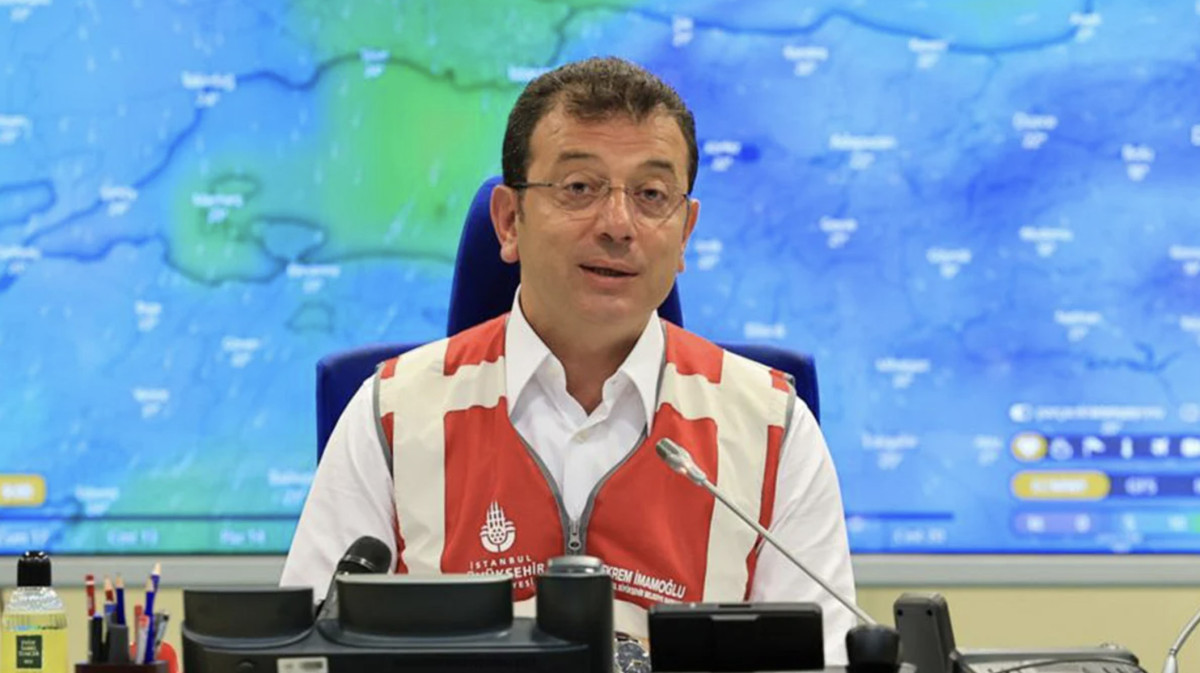 Ekrem İmamoğlu AKOM'da: 2 saatte 200 kg yağış yağdı