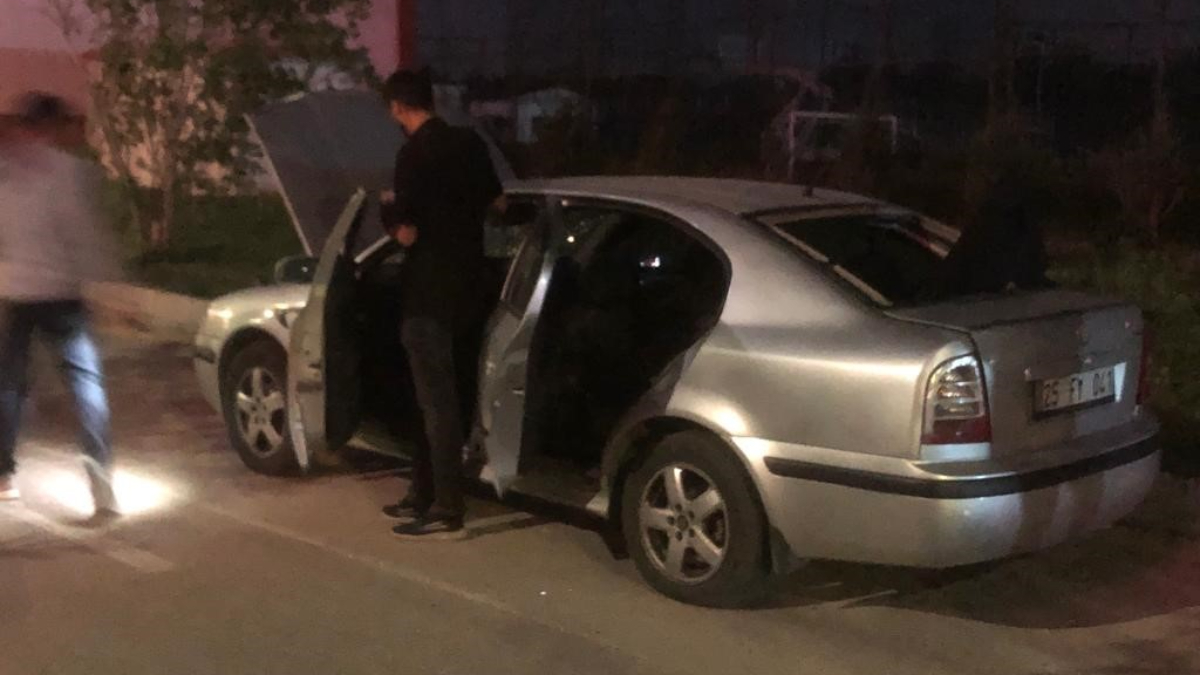Erzurum'da otomobilde sıkışan gaz patladı: 4 yaralı