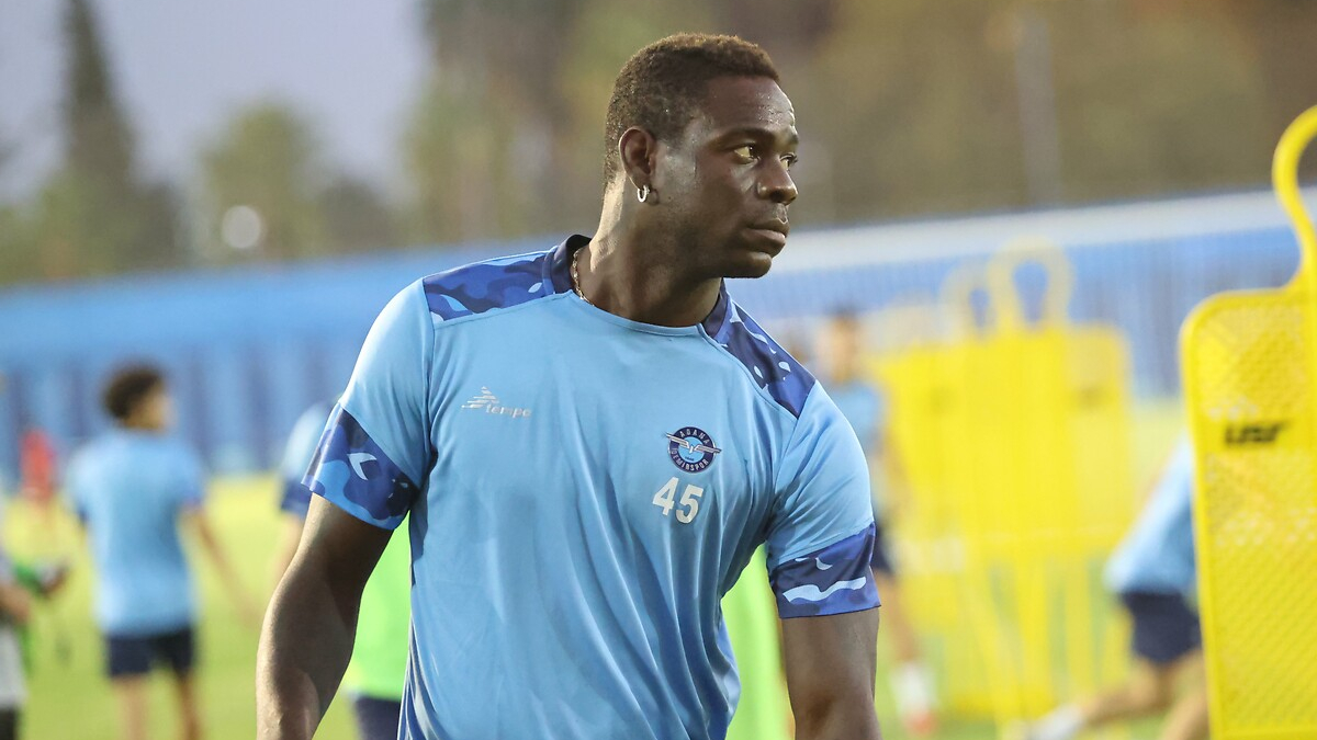 Mario Balotelli: Edin Dzeko bir fenomen