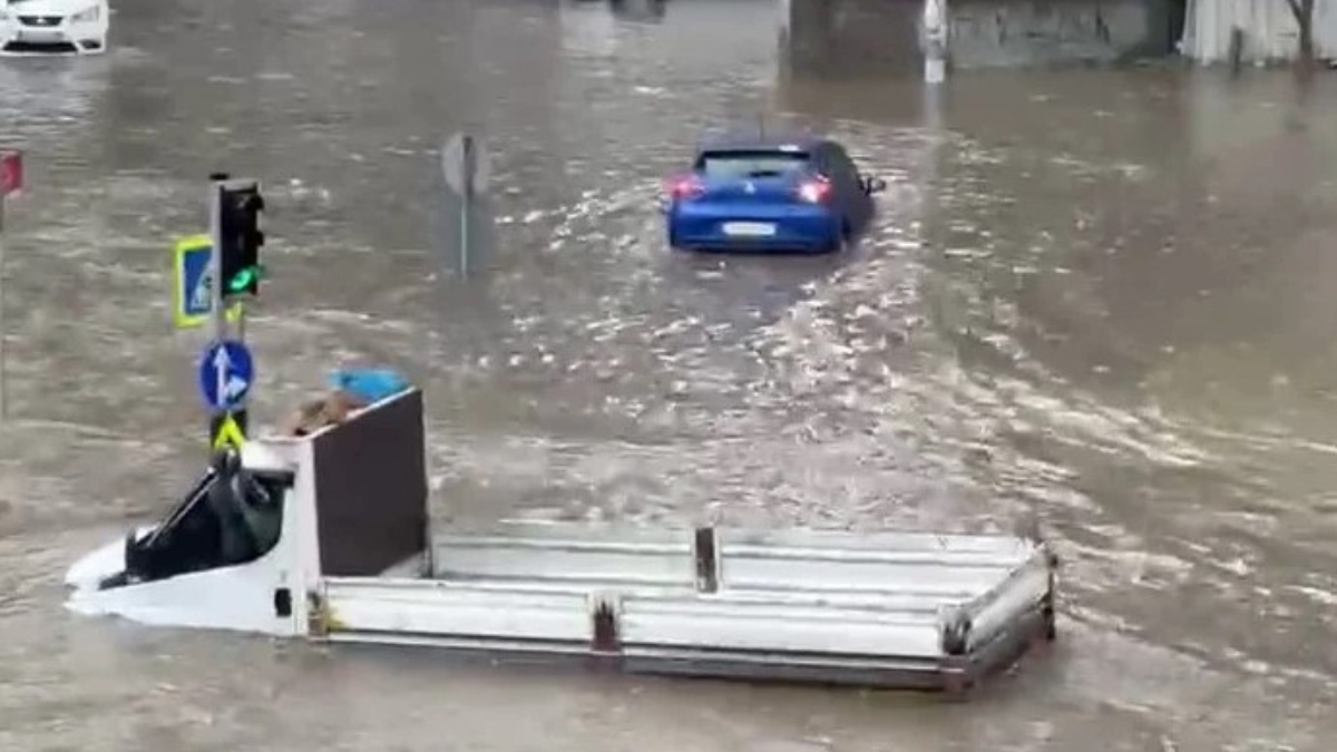 Mikdat Kadıoğlu: Derelere yol ve ev yaparsan sel olur