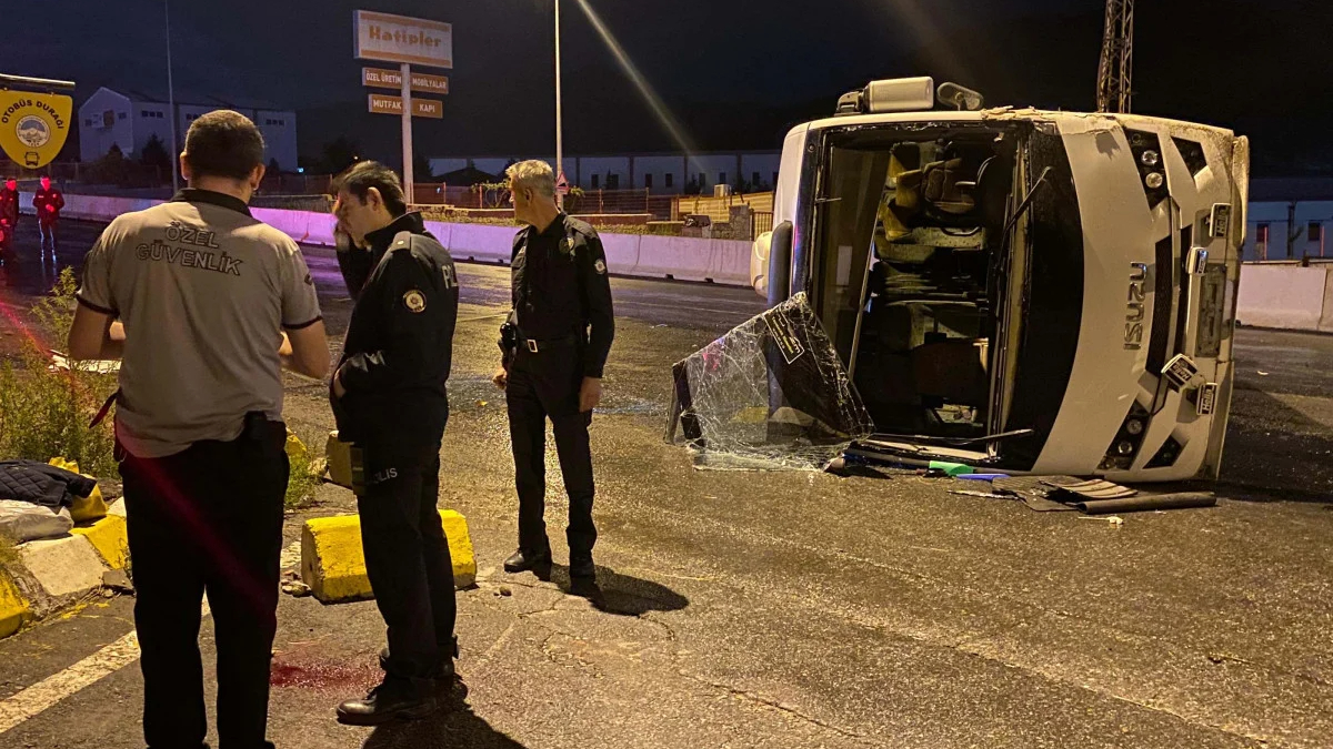 Kayseri'de işçileri taşıyan midibüs devrildi: 6 kişi yaralandı