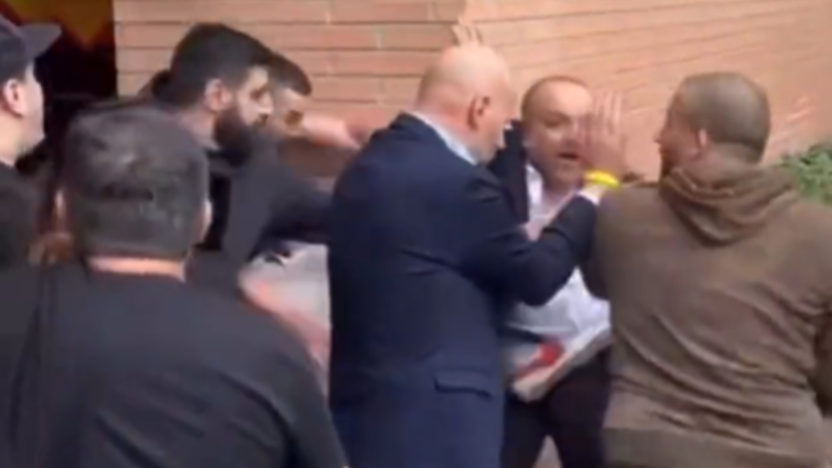 ABD'de Ermenilerden provokasyon: Türk diplomatları hedef aldılar