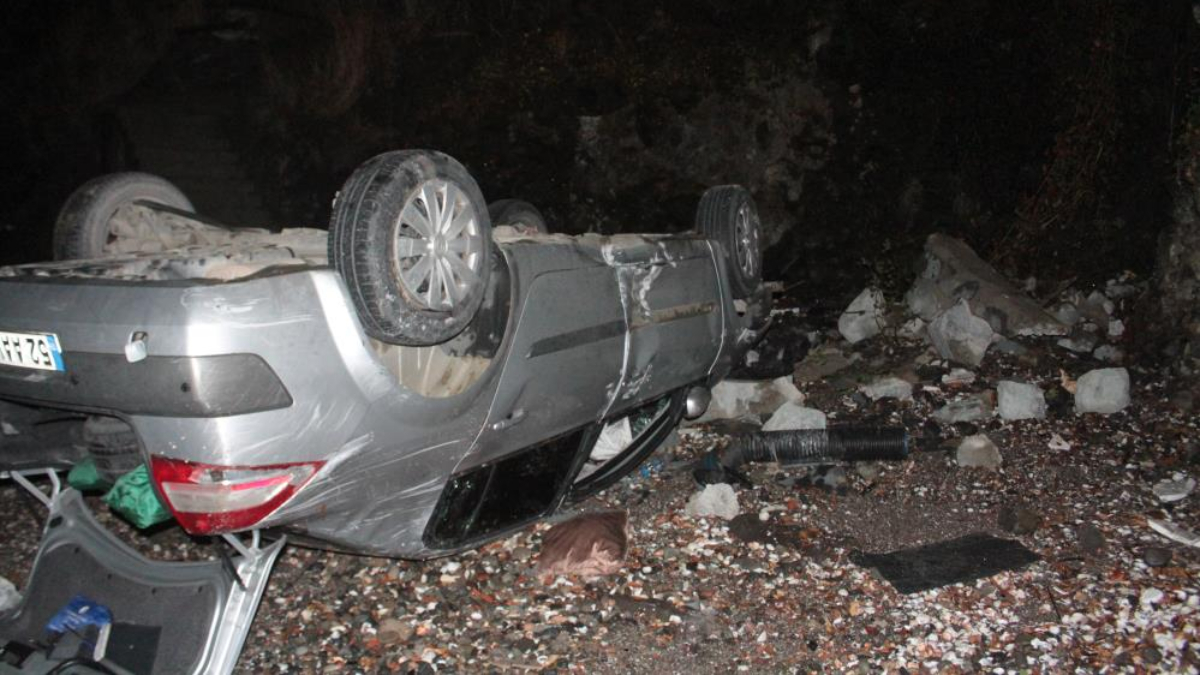 Ordu'da otomobil, uçurumdan kumsala düştü: 4 yaralı