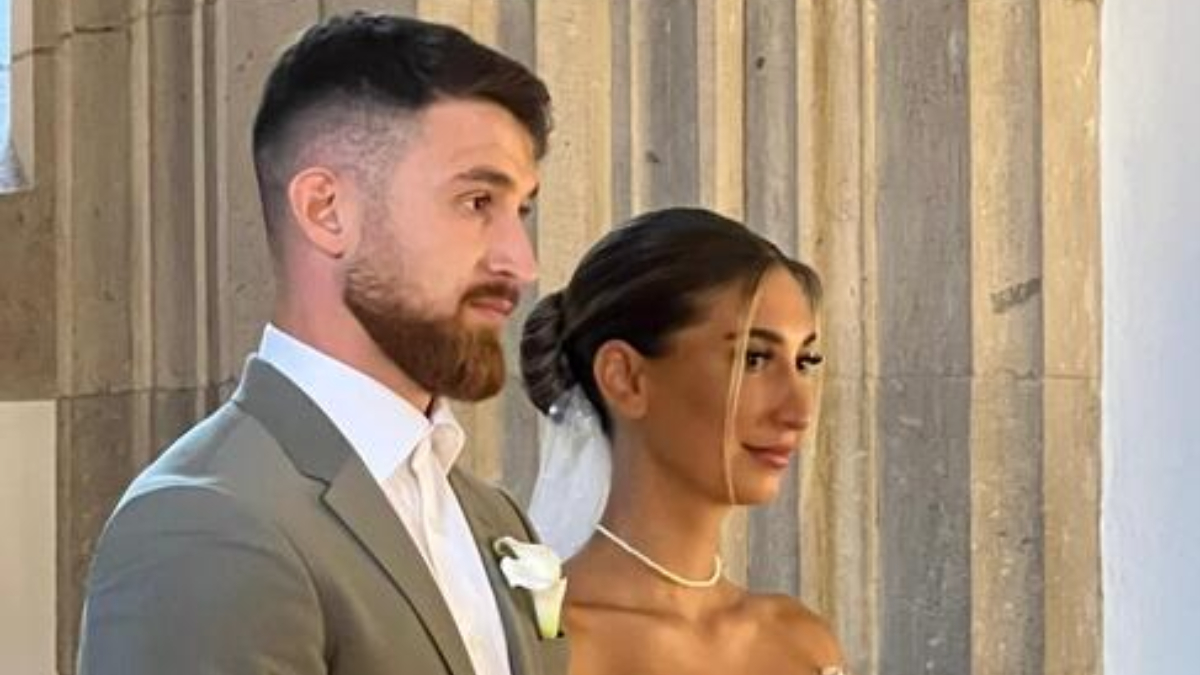 Salih Özcan, dünya evine girdi