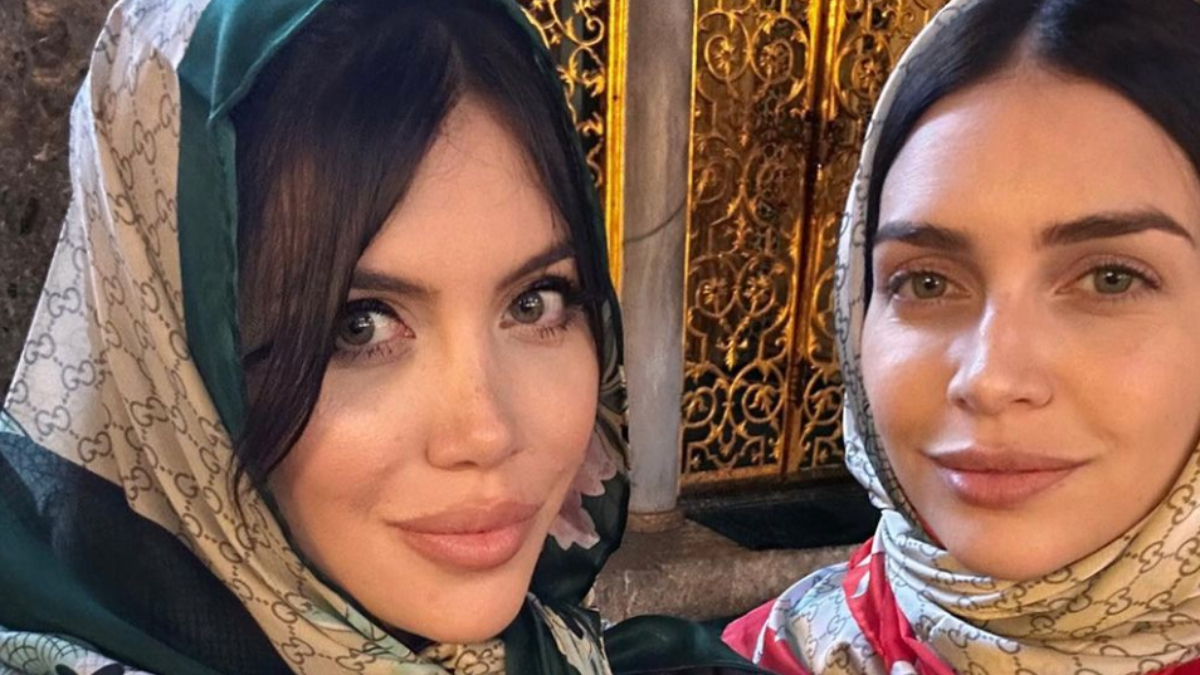 Başörtülü pozlarıyla dikkat çekti! Wanda Nara ve kardeşinin Ayasofya ziyareti..