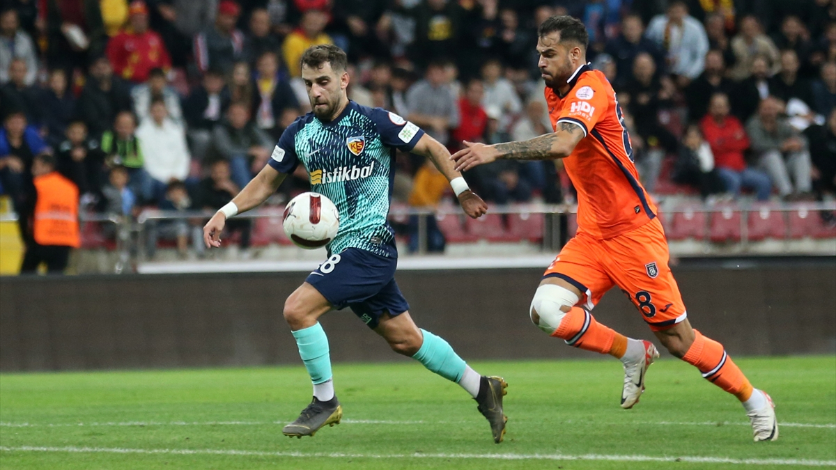 Başakşehir, deplasmanda Kayserispor ile berabere kaldı