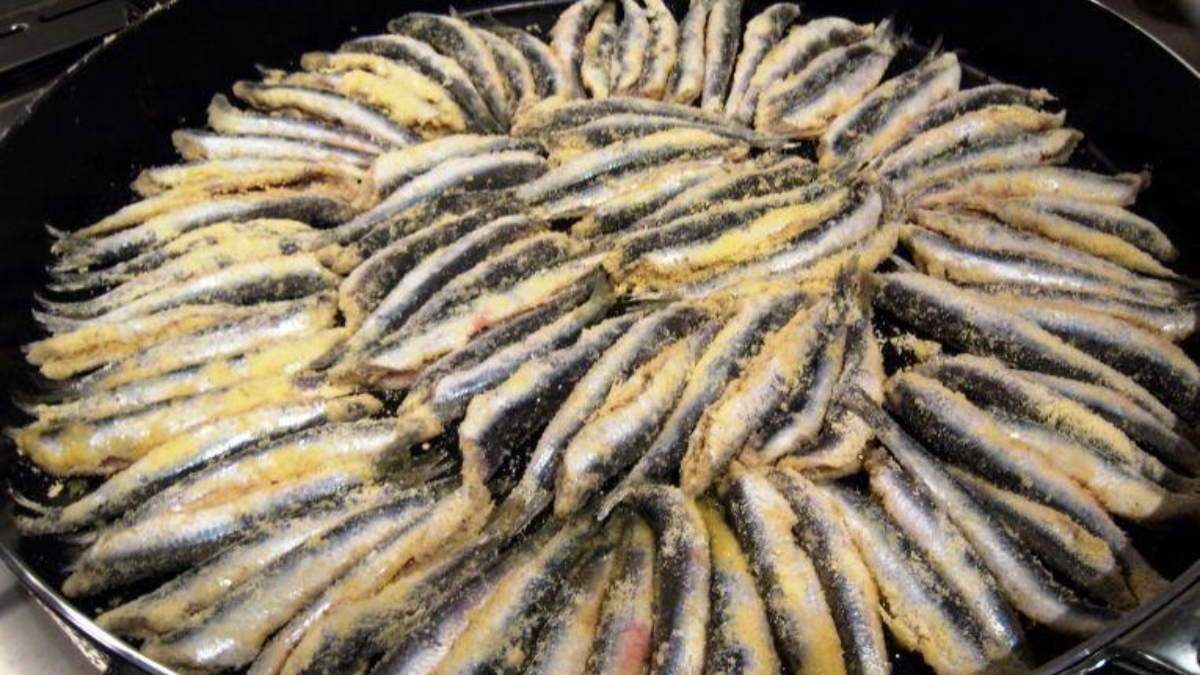 Ağzına sürmeyen bile yiyecek! Balık pişerken üzerine koyun, kokusunu unutun...