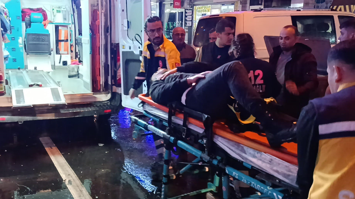 Düzce'de minibüsle motosiklet çarpıştı: 1 yaralı