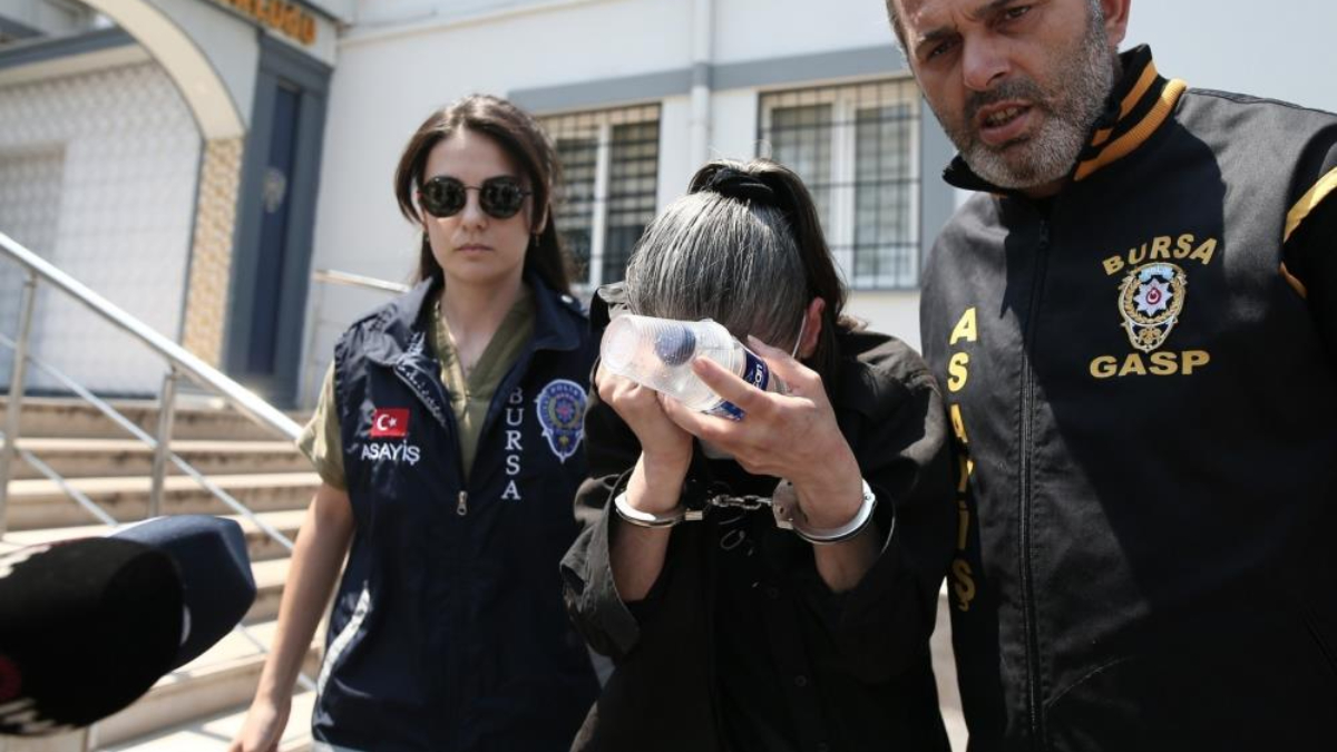 Bursa'da yeğenini çöp evde kilitli tutan teyze için mahkeme kararını verdi