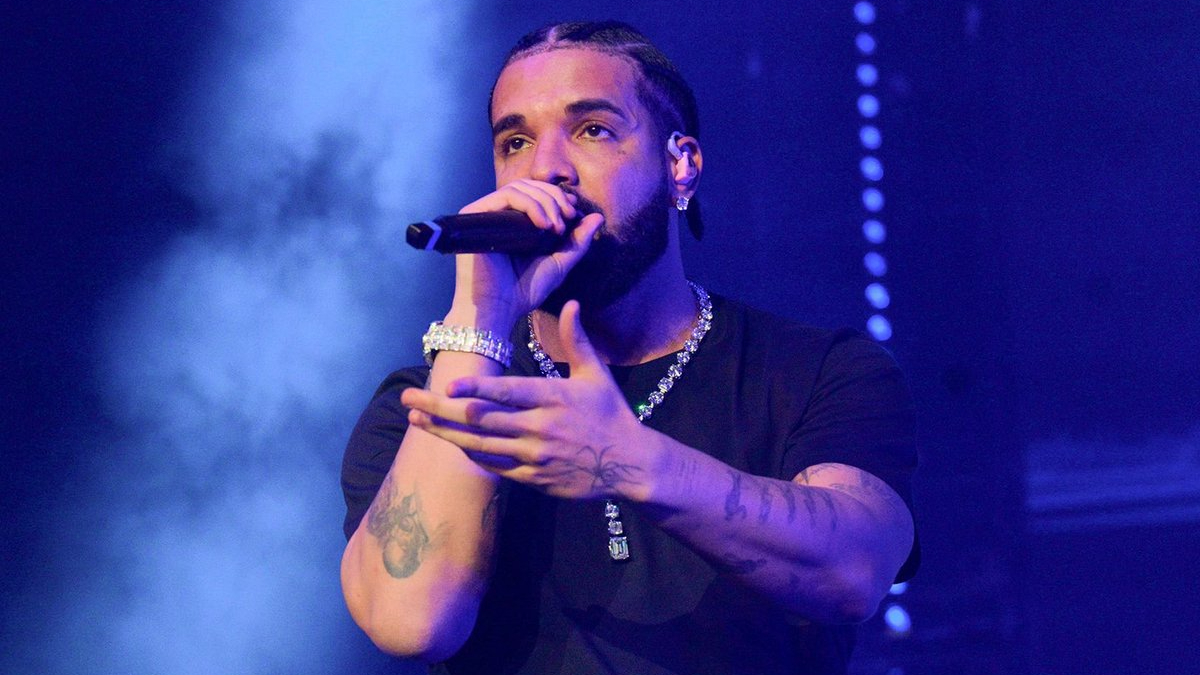 Drake'den olay hareket! Kız arkadaşı tarafından terk edilen hayranına öyle bir hediye verdi ki..
