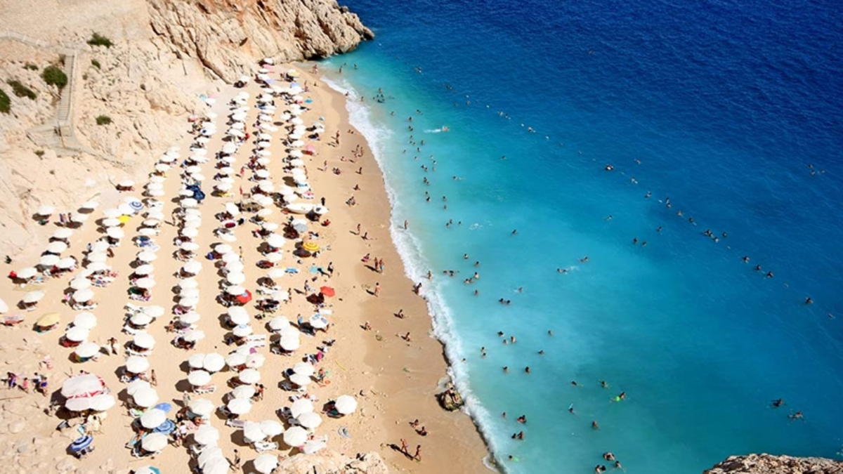 Türkiye'nin turizm geliri hedefi 56 milyar dolar