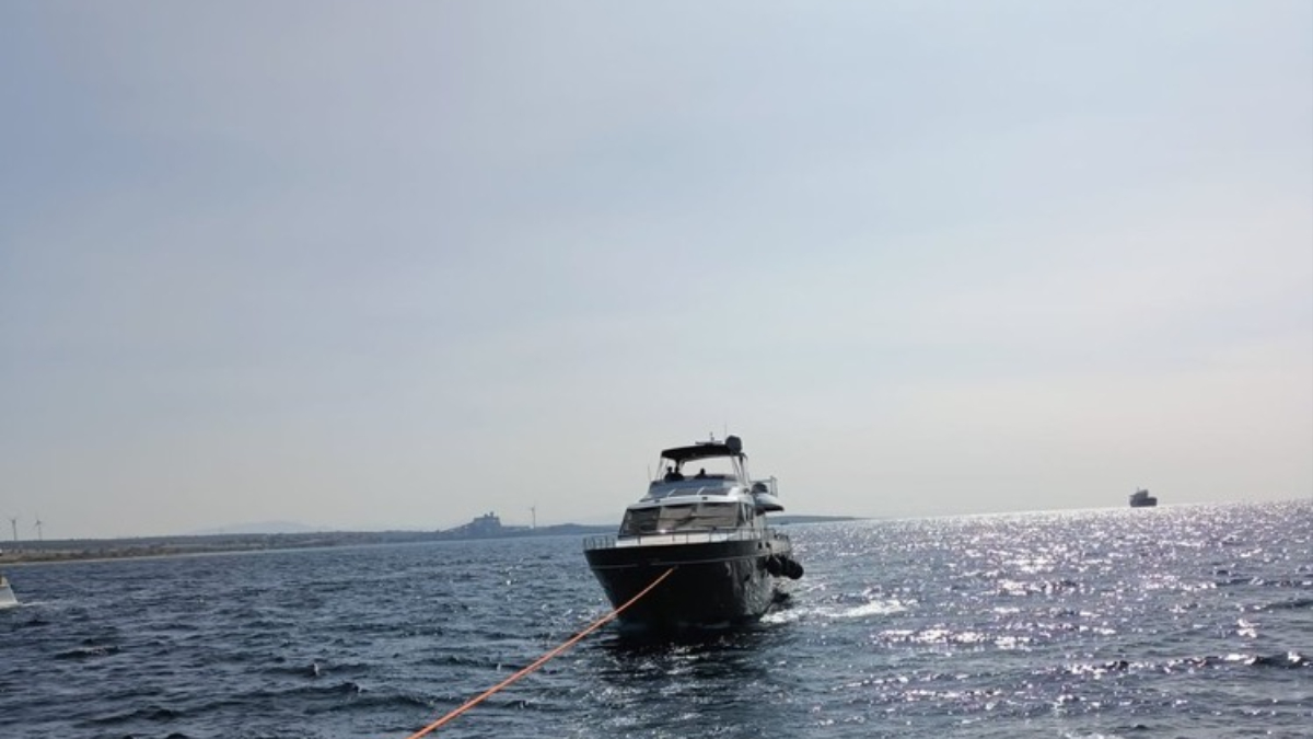 Çanakkale Boğazı’nda 24 metrelik tekne aldı