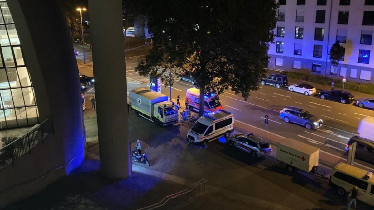 Almanya'da bomba tahliyesi: İnsanlar camiye sığındı