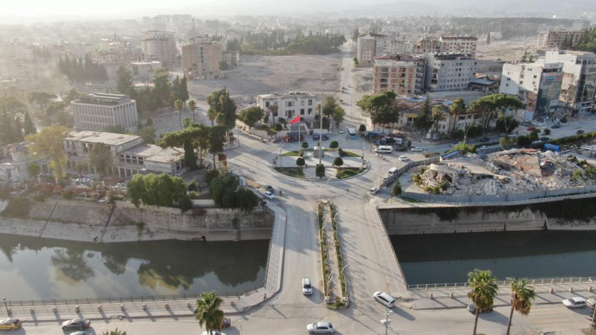 Deprem en çok etkilenen Hatay'da eski günlerinden eser yok