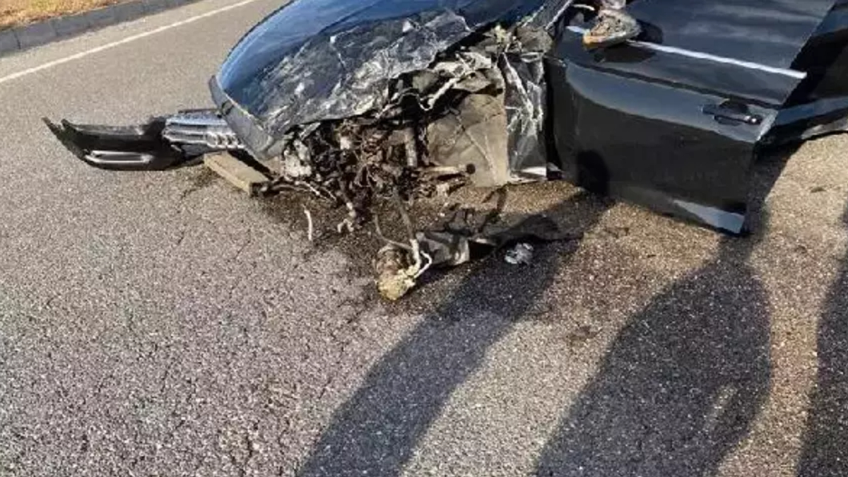 Diyarbakır'da feci kaza! Hafif ticari araçla otomobil çarpıştı...