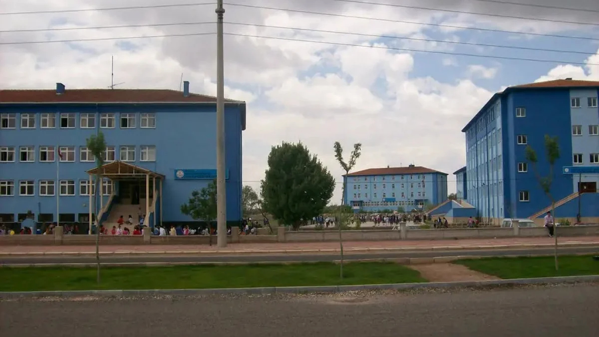 Aksaray'da okulda yemek sırası beklerken fenalaşan 10 yaşındaki çocuk öldü