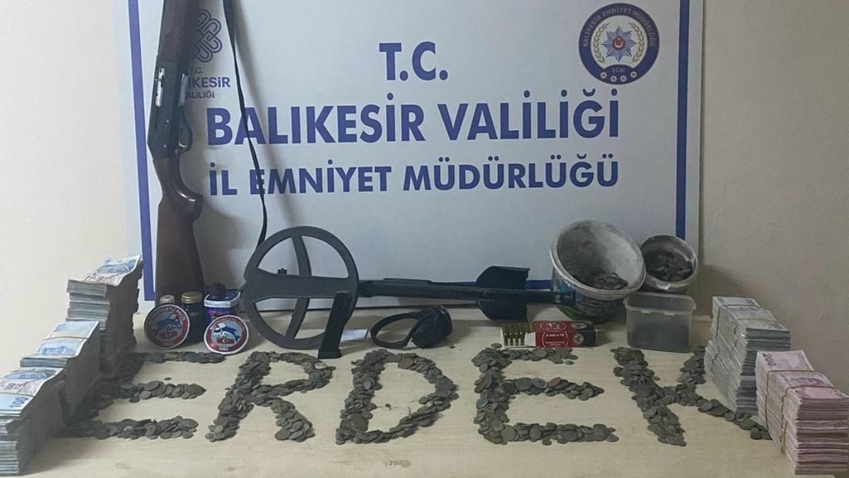 Balıkesir'de tarihi eser operasyonunda 3 kişi yakalandı