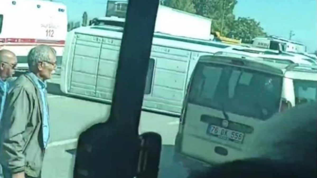 Iğdır'da öğrenci servisi kaza yaptı: 10 yaralı