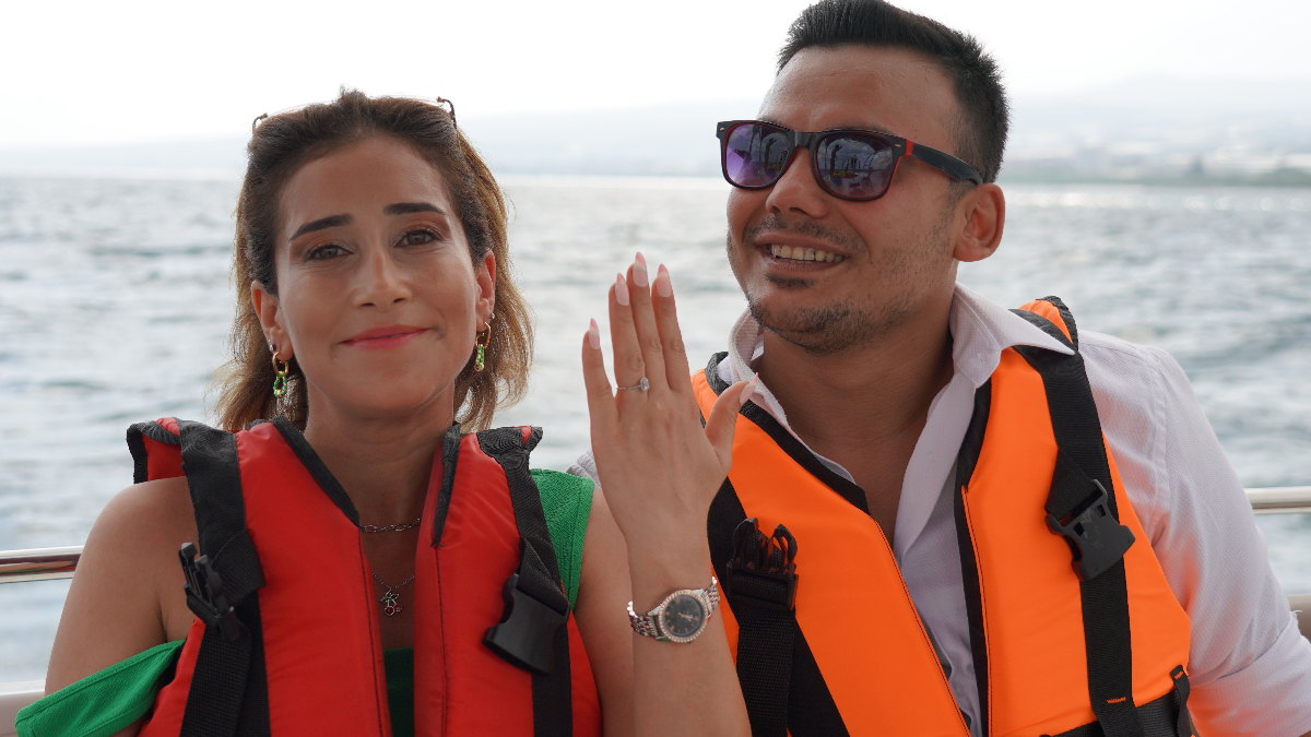 Mersin'de bir garip evlilik teklifi! Gökyüzünde etti...