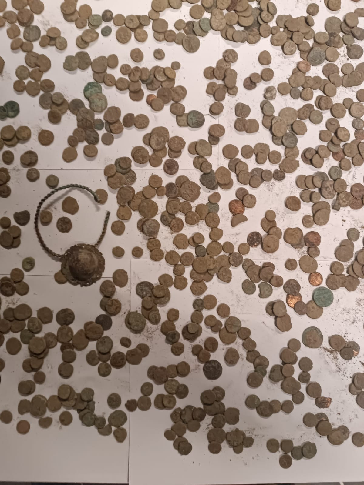 Kayseri'de tarihi eser kaçakçılığına darbe! 773 adet tarihi sikke ele geçti