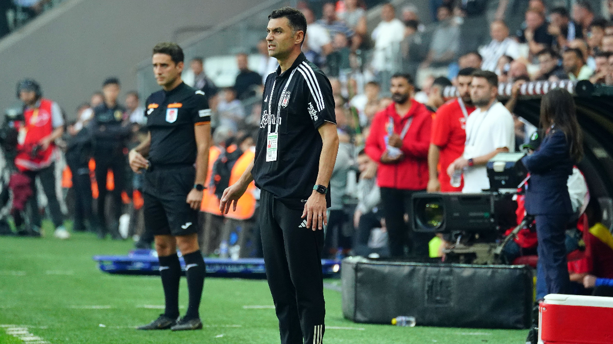 Burak Yılmaz: Beşiktaş taraftarı döver de sever de