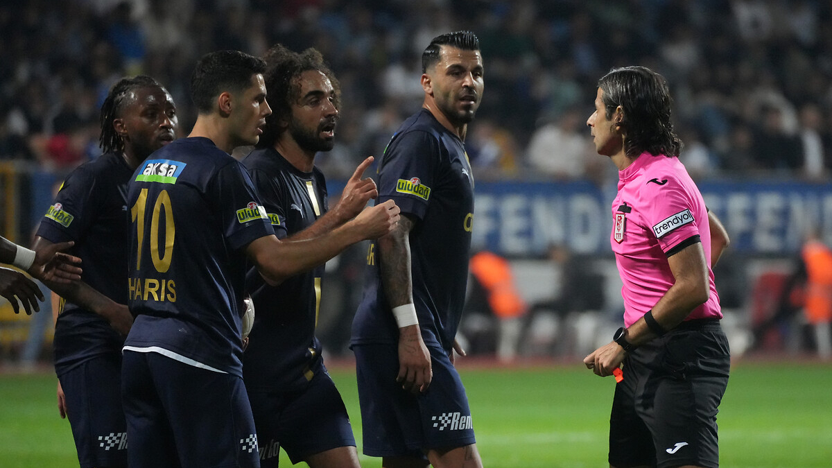 Fenerbahçe'nin Kasımpaşa galibiyetinde hakem kararları doğru mu