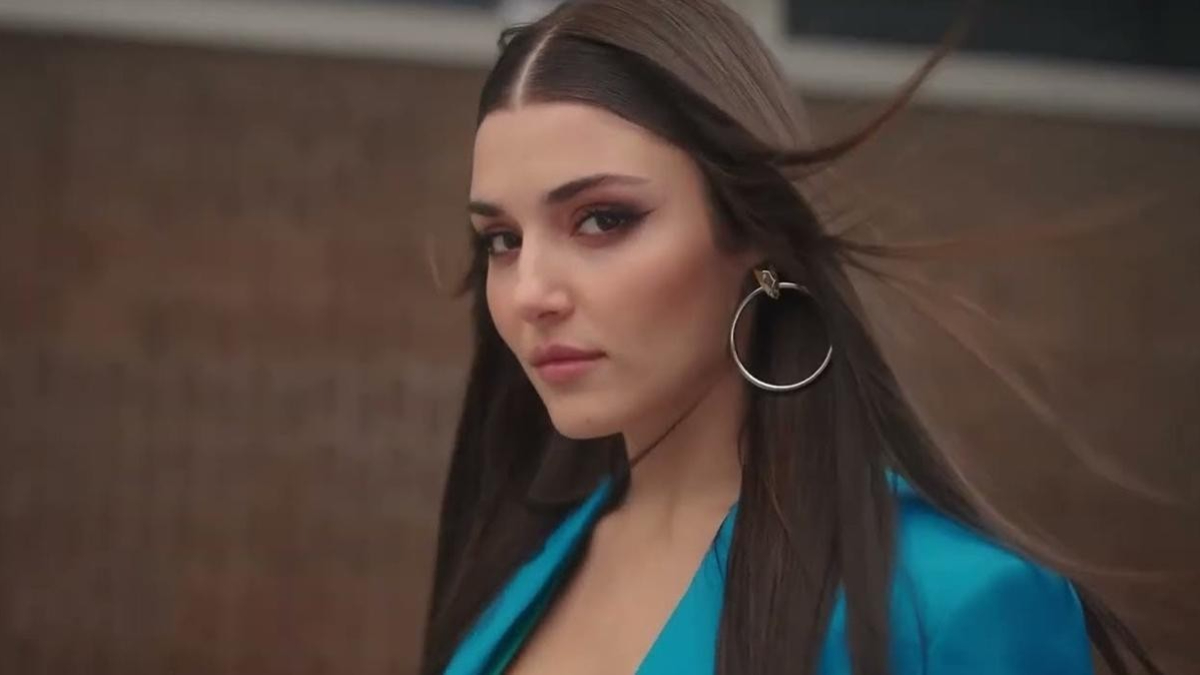 Hande Erçel vücudunu fileyle sardı, takipçileri gözünü alamadı! "Güzellik savcısı"