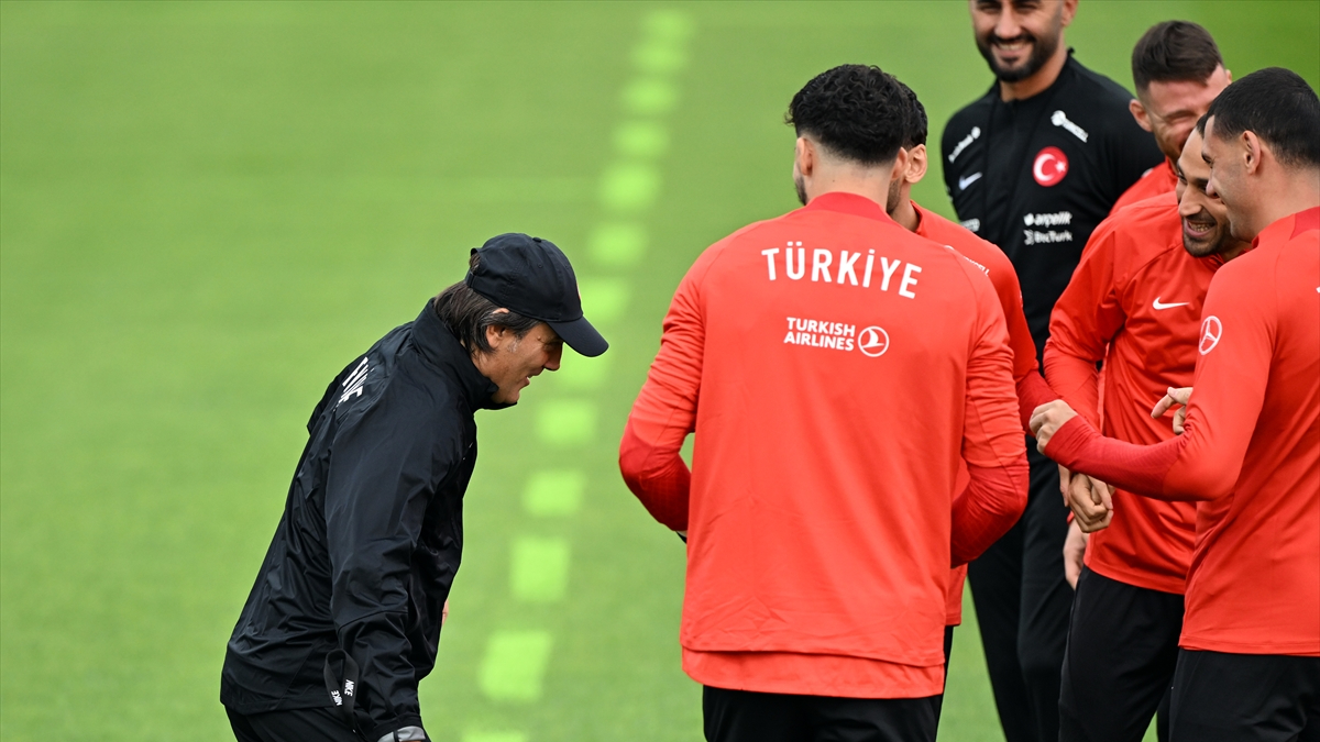 Vincenzo Montella'nın ilk idmanında eğlenceli görüntüler