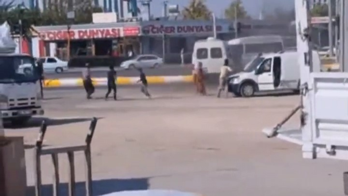 Şanlıurfa'da silahların patladığı boşanma kavgası kamerada: 1 ölü 12 yaralı